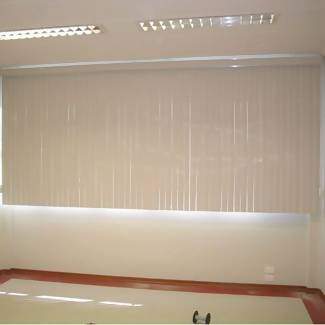 Persiana Vertical P.V.C. Liso com Band�